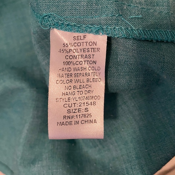 Women's 3/4 Sleeve Button Down Shirt with Lace Knit Shoulders, Size S - Picture 8 of 8